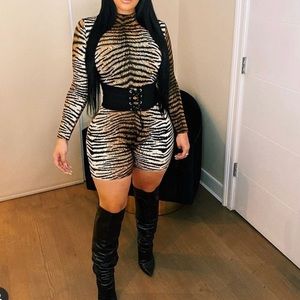 Small tiger print one bodysuit